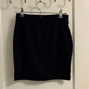 Aritzia Babaton skirt